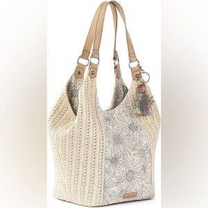 Roma Shopper, Lake Flower Garden